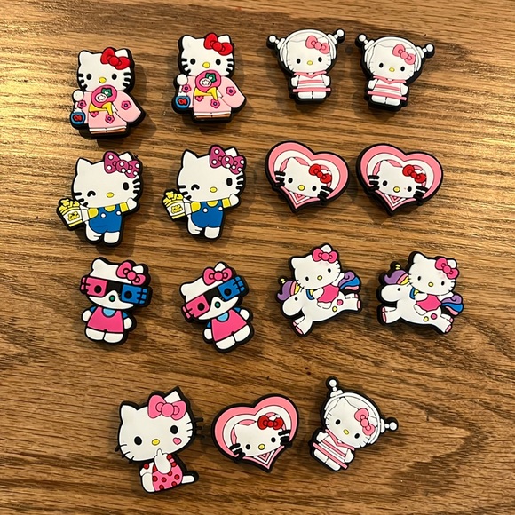 Hello kitty shoe charms - Picture 1 of 9